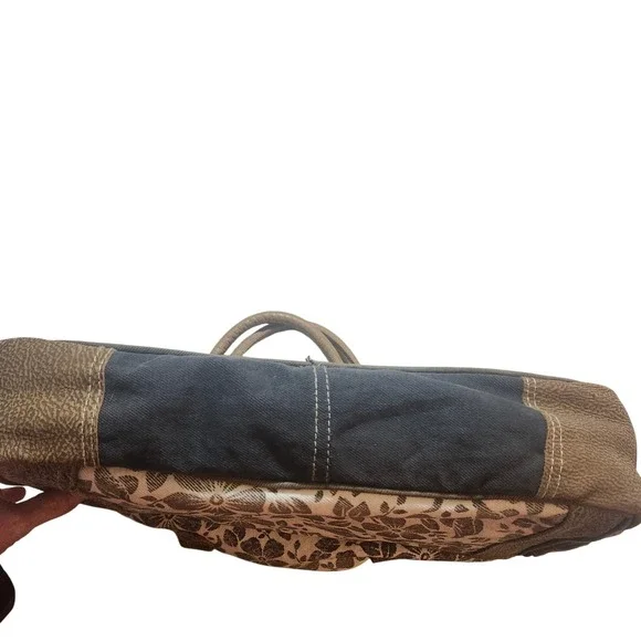 Myra Bag Amaryllis Upcycled Canvas & Cowhide Messenger Bag Rustic Western - Picture 5 of 13